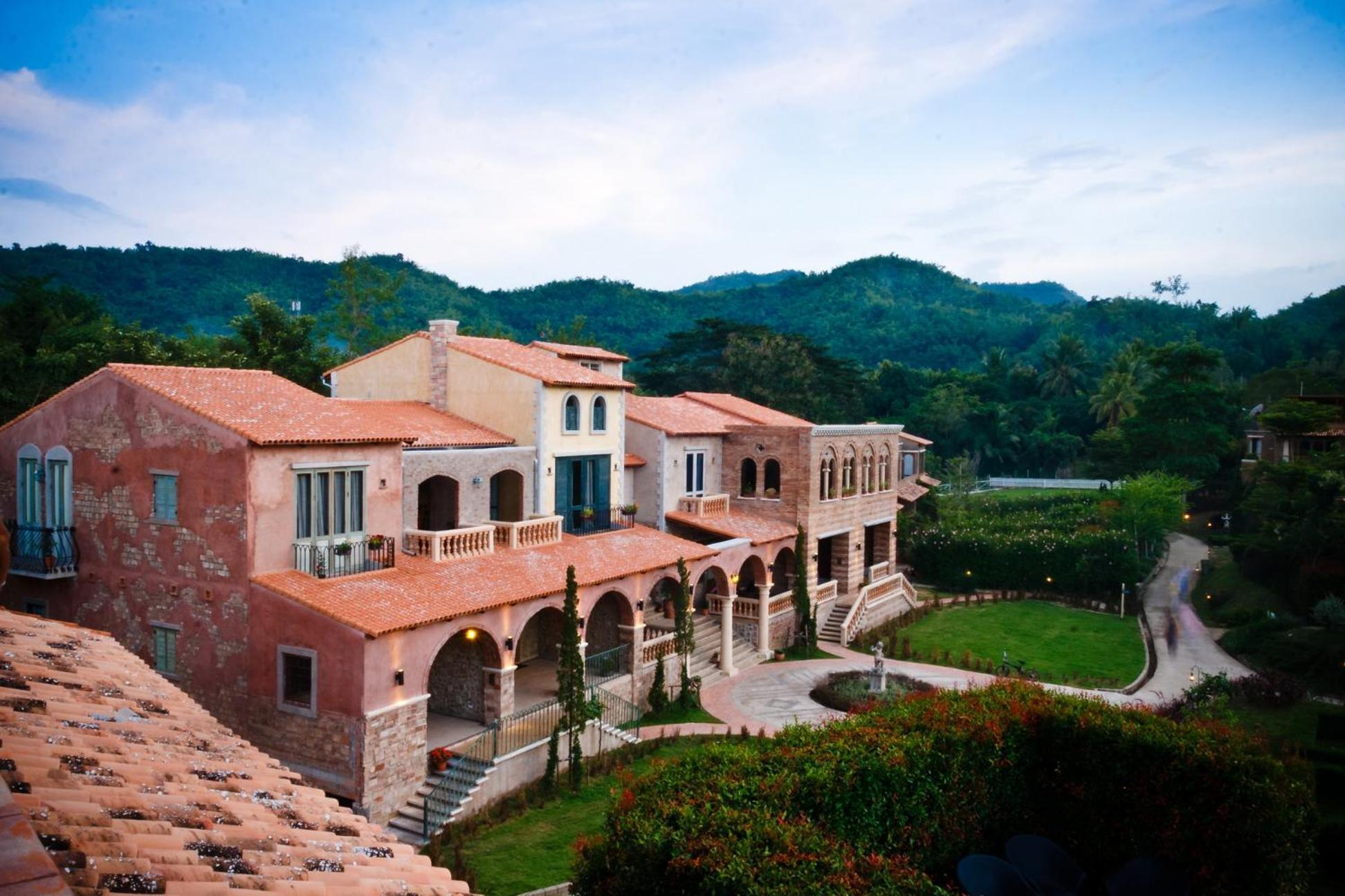 La Toscana Suan Phueng Exteriör bild
